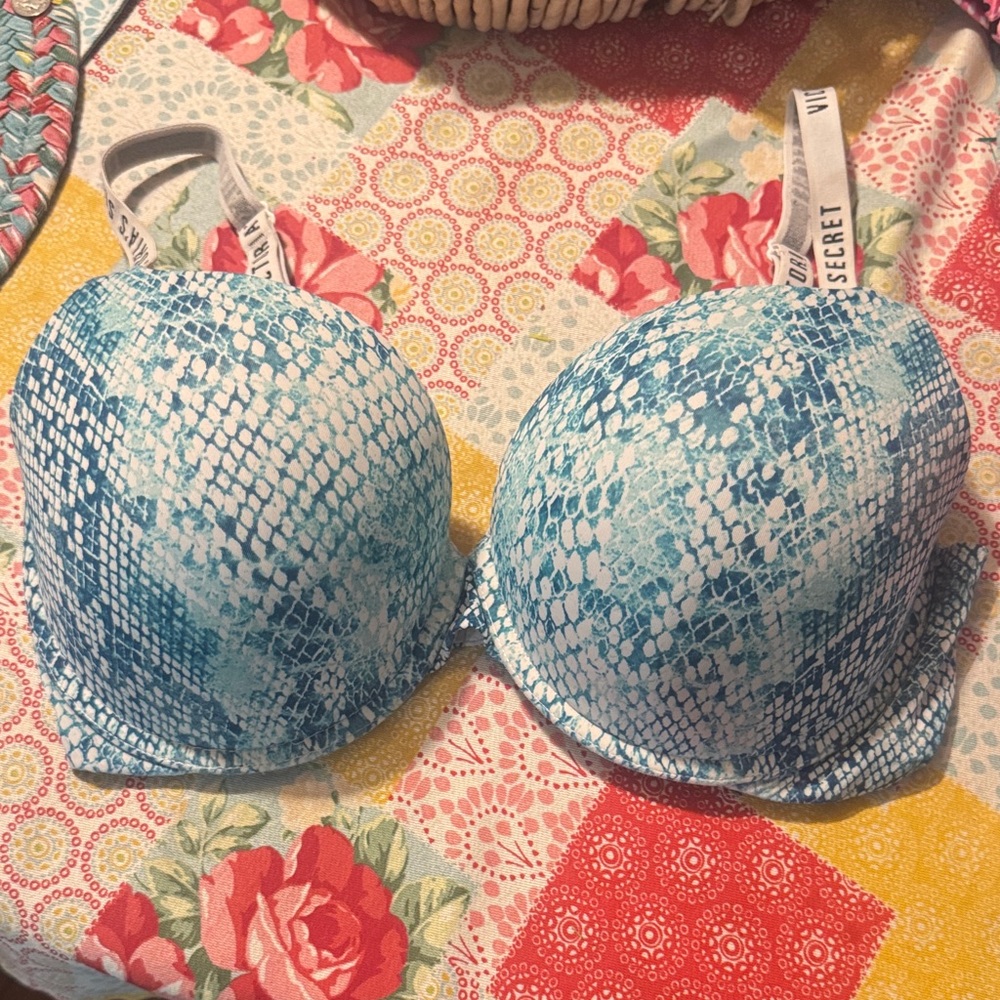 Victoria's Secret Aqua Snake Print Bra